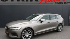 Gebruikt 2020 Volvo V60 Momentum Stationwagen | € 29.689 (Super prijs)