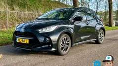 Gebruikt 2020 Toyota Yaris Hybrid Hatchback | € 20.750 (Eerlijke prijs)