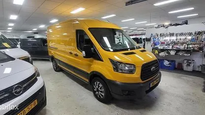 Geel Occasion 2017 Ford Transit Ambiente Van | € 10.750 (Eerlijke prijs)