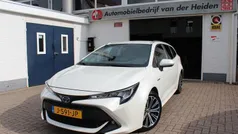 Wit Gebruikt 2020 Toyota Corolla Business Edition Stationwagen | € 22.950 (Eerlijke prijs)