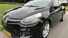 Zwart Gebruikt 2016 Renault Clio GrandTour Zen Stationwagen | € 7.450 (Eerlijke prijs)