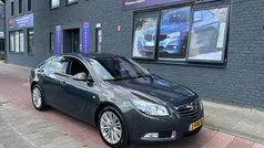 Grijs Gebruikt 2013 Opel Insignia Cosmo Hatchback | € 8.899 (Eerlijke prijs)