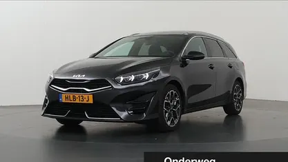 Zwart Occasion 2025 Kia Ceed Sportswagon GT-Line Stationwagen | € 32.935 (Eerlijke prijs)