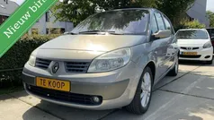 Beige Gebruikt 2005 Renault Scénic II MPV | € 2.240 (Eerlijke prijs)