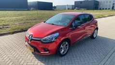Rood Gebruikt 2018 Renault Clio IV LIMITED Hatchback | € 10.950 (Eerlijke prijs)