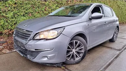 Gebruikt 2015 Peugeot 308 Style Hatchback | € 3.500 (Super prijs)