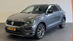 Grijs Gebruikt 2018 VW T-Roc R-line SUV | € 22.490 (Eerlijke prijs)