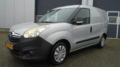 Occasion 2013 Opel Combo Sedan | € 2.450 (Eerlijke prijs)