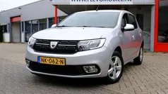 Grijs Gebruikt 2017 Dacia Sandero Lauréate Hatchback | € 11.450 (Eerlijke prijs)