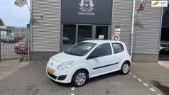 Wit Gebruikt 2009 Renault Twingo Authentique Hatchback | € 2.850 (Eerlijke prijs)
