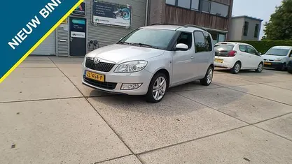 Grijs Gebruikt 2015 Skoda Roomster Fresh MPV | € 3.999 (Eerlijke prijs)