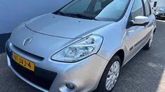 Grijs Gebruikt 2009 Renault Clio R.S. Business Hatchback | € 3.950 (Eerlijke prijs)
