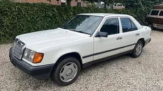 Gebruikt 1985 Mercedes 200 | € 7.750