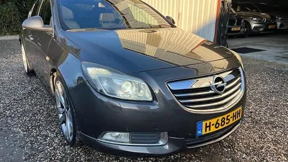 Occasion 2010 Opel Insignia Cosmo Sedan | € 8.750 (Eerlijke prijs)