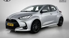 Grijs Gebruikt 2022 Toyota Yaris Hybrid Hatchback | € 21.445 (Eerlijke prijs)
