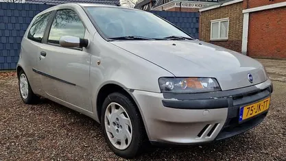 Occasion Fiat Punto Dynamic 60 PK (44 kW) 2002 Grijs Hatchback