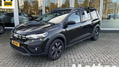 Gebruikt 2025 Dacia Jogger Extreme MPV | € 27.495 (Eerlijke prijs)
