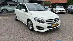 Wit Gebruikt 2018 Mercedes B180 Business MPV | € 17.450 (Eerlijke prijs)