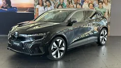 Zwart Gebruikt 2022 Renault Mégane Techno Hatchback | € 29.745 (Eerlijke prijs)