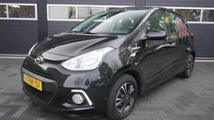 Zwart (metallic) Gebruikt 2014 Hyundai i10 Comfort Hatchback | € 4.900 (Goede deal)