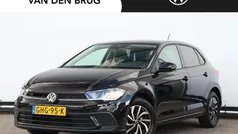 Zwart Gebruikt 2024 VW Polo Edition Hatchback | € 22.595 (Eerlijke prijs)