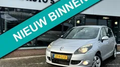Grijs Gebruikt 2009 Renault Scénic III Dynamique MPV | € 4.245 (Eerlijke prijs)