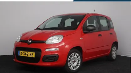 Occasion Fiat Panda Easy 70 PK (51 kW) 2020 Rood Hatchback
