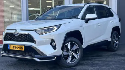 Wit Gebruikt 2020 Toyota RAV4 Hybrid Style SUV | € 34.945 (Eerlijke prijs)