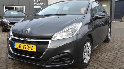Grijs Occasion 2016 Peugeot 208 Active Hatchback | € 7.650 (Goede deal)