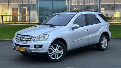 Grijs Occasion 2006 Mercedes 320 SUV | € 7.495 (Eerlijke prijs)