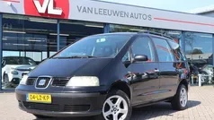 Zwart, metallic lak Gebruikt 2003 Seat Alhambra Stella MPV | € 1.448