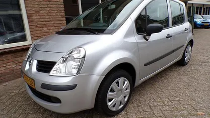 Grijs Gebruikt 2007 Renault Modus Authentique MPV | € 2.499 (Eerlijke prijs)
