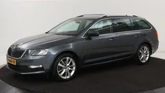 Grijs Gebruikt 2020 Skoda Octavia Business Line Stationwagen | € 14.900 (Super prijs)