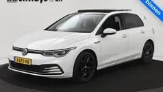 Wit Gebruikt 2020 VW Golf VIII Style Hatchback | € 23.985 (Eerlijke prijs)