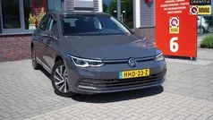 Grijs Gebruikt 2021 VW Golf VIII Style Hatchback | € 23.450 (Goede deal)
