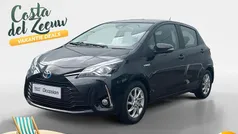 Zwart Gebruikt 2018 Toyota Yaris Hybrid Active Hatchback | € 14.740 (Eerlijke prijs)