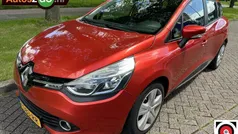 Rood Gebruikt 2014 Renault Clio GrandTour Dynamique Stationwagen | € 7.450 (Goede deal)