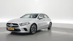 Grijs Gebruikt 2020 Mercedes A180 Business Hatchback | € 23.900 (Eerlijke prijs)
