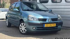 Gebruikt 2002 Renault Clio II Hatchback | € 999 (Eerlijke prijs)