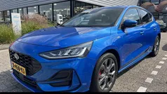 Gebruikt 2023 Ford Focus ST-Line Hatchback | € 23.945 (Eerlijke prijs)