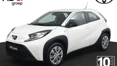 Gebruikt 2025 Toyota Aygo Play Hatchback | € 21.250 (Eerlijke prijs)