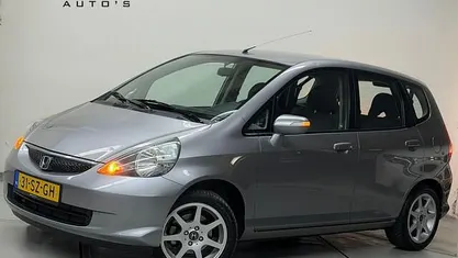 Grijs Occasion 2005 Honda Jazz Sport Hatchback | € 3.850 (Eerlijke prijs)