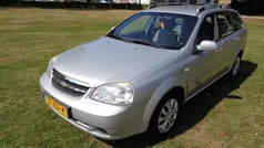 Grijs, metallic lak Gebruikt 2009 Chevrolet Nubira Stationwagen | € 1.748 (Goede deal)