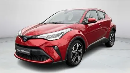 Rood (metallic) Occasion 2023 Toyota C-HR SUV | € 26.949 (Eerlijke prijs)