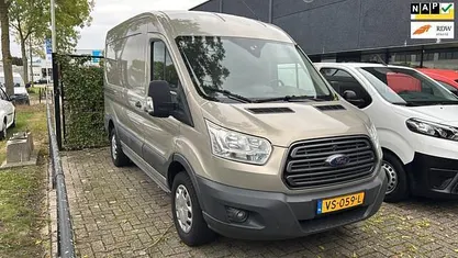 Beige Gebruikt 2015 Ford Transit Van | € 12.500 (Eerlijke prijs)