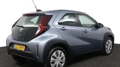 Gebruikt 2024 Toyota Aygo Play Hatchback | € 17.950 (Eerlijke prijs)