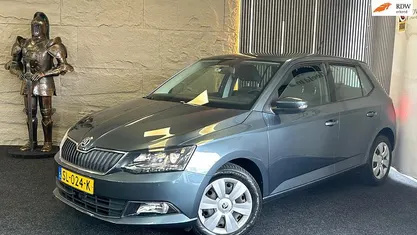 Grijs Gebruikt 2018 Skoda Fabia Ambition Hatchback | € 10.999 (Eerlijke prijs)