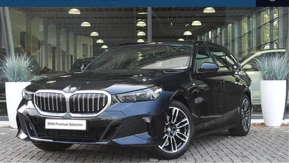 Zwart Occasion 2025 BMW 520 M Sport Stationwagen | € 66.850 (Super prijs)