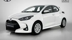 Wit Gebruikt 2023 Toyota Yaris Hybrid Active Hatchback | € 21.950 (Eerlijke prijs)