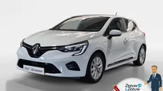 Ice white bc (ov369) Gebruikt 2021 Renault Clio V Intens Hatchback | € 19.440 (Eerlijke prijs)